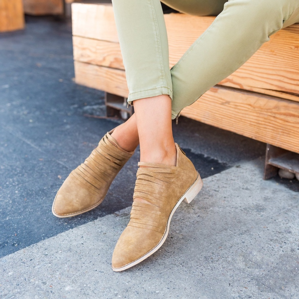 Mi.iM Free Soul‎ Shredded Ankle Bootie Shoes Flats